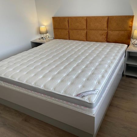 Dety'S Apartment Burgas Екстер'єр фото